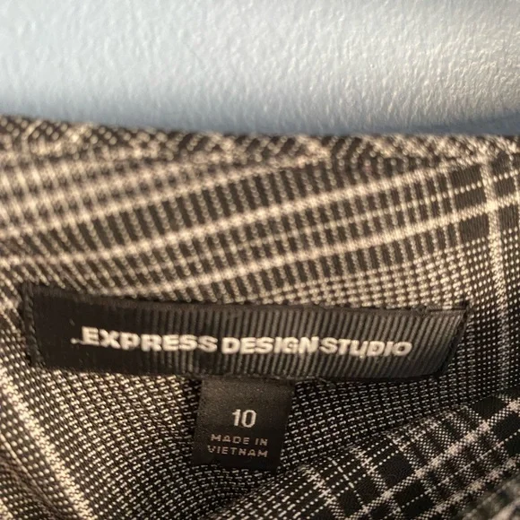 Express Design Studio - Plaid Ruffle Skirt - Picture 4 of 5